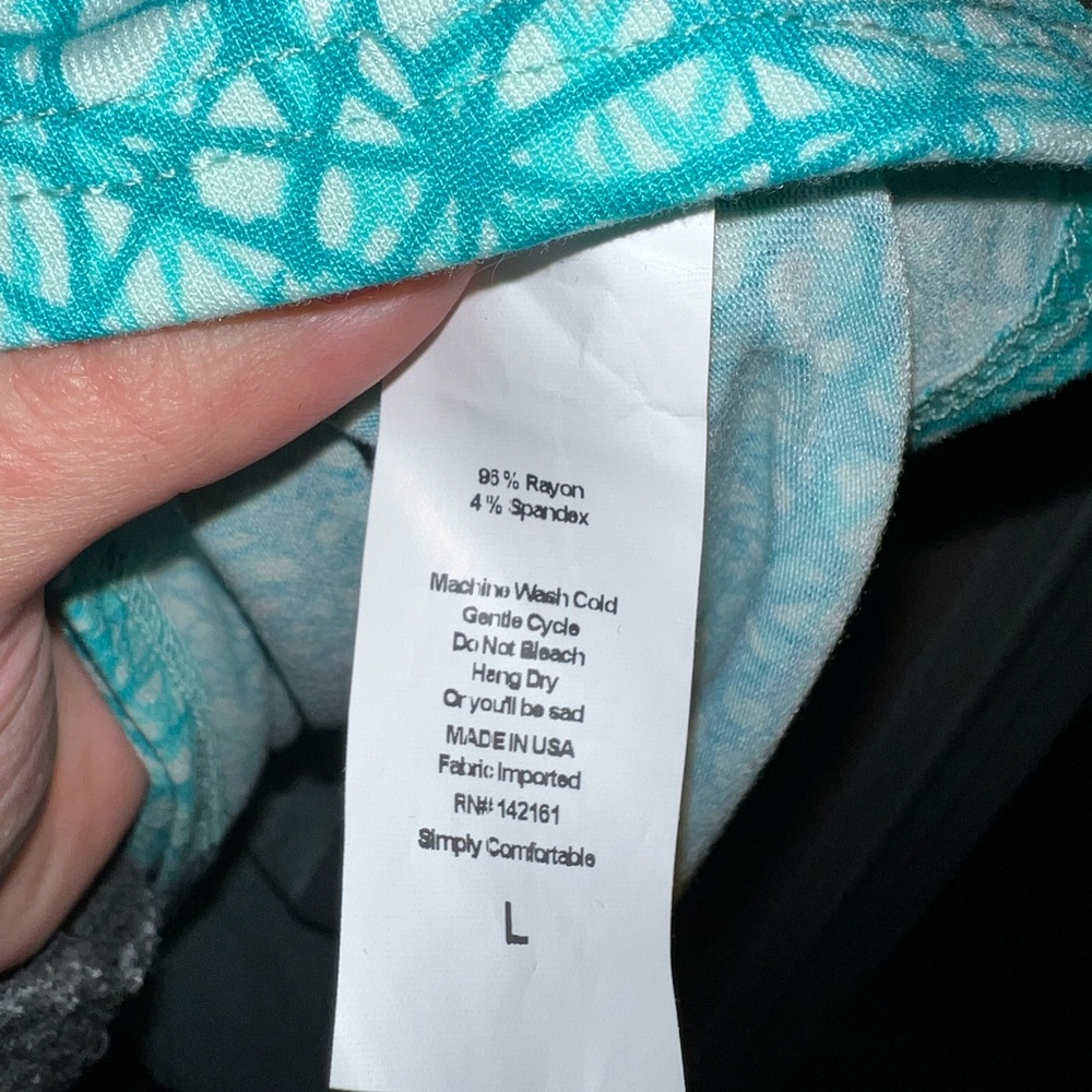 LuLaRoe Irma Tunic - Picture 3 of 4